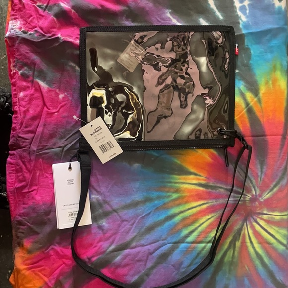 Brand new hershel tinted clear bag - Picture 4 of 5